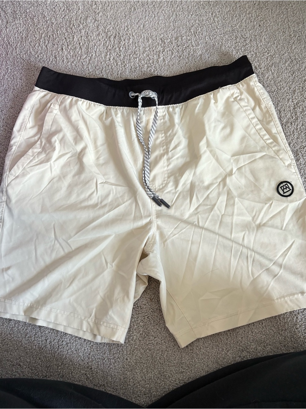Men's Black Waist Cream Shorts with Drawstring